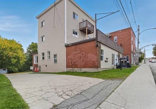 4-Plex à vendre - 880-886 Rue Belvédère S., Les Nations, J1H 4C2