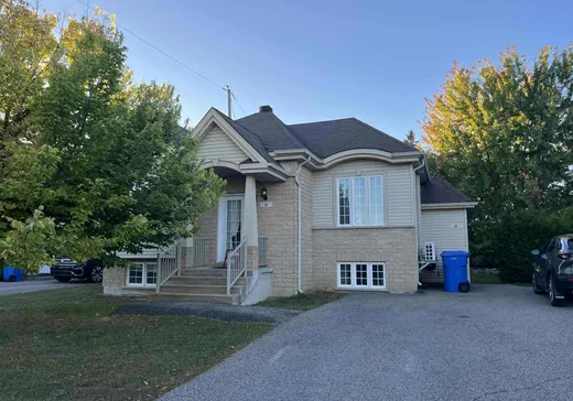 Duplex à vendre - 14-14A Rue Gérald-Thiboutôt, Blainville, J7C0G4