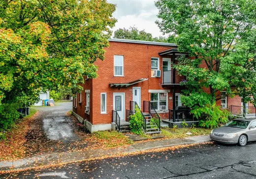 4-Plex à vendre - 129-131 Rue Decelles, Granby, J2G7P5