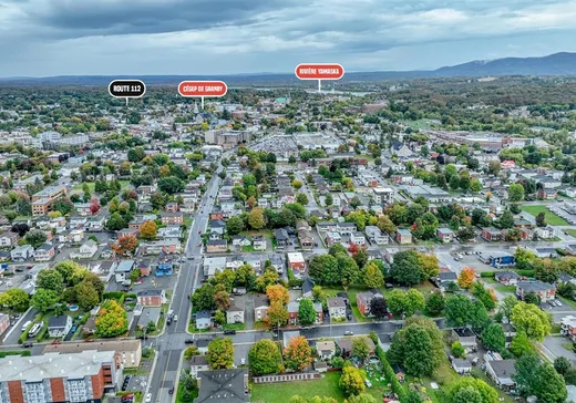 4-Plex à vendre - 129-131 Rue Decelles, Granby, J2G 7P5