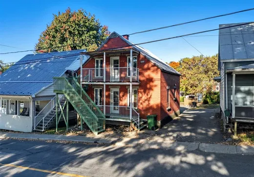 Duplex à vendre - 33-33A Rue de l'Académie, Victoriaville, G6P 3M1