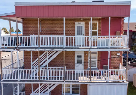 5-Plex for Sale - 657-665 12e Rue, Shawinigan, G9T 4A8