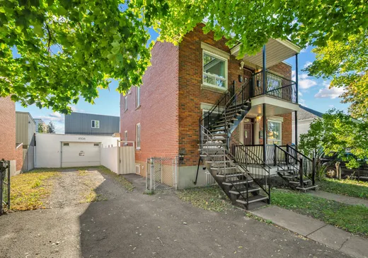 4-Plex à vendre - 8506-8510A Boul. St-Michel, Montréal (Villeray), H1Z3E8
