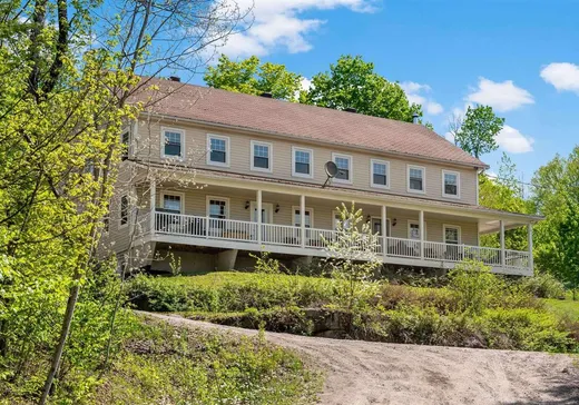 Duplex à vendre - 23-23A Ch. du Lac-Allard, Lac-Saguay, J0W 1L0