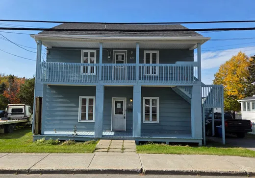 Duplex à vendre - 147-149 Av. St-Jérome, Matane, G4W3A5