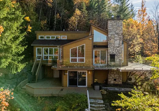 Duplex for sale - 255-257 Place des Hauteurs, Saint-Sauveur, J0R1K0