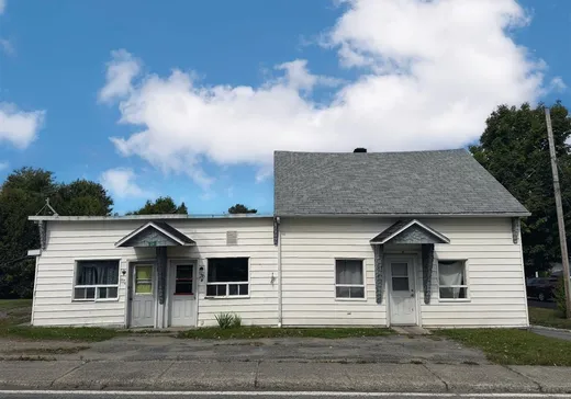 4-Plex à vendre - 26-28 Rue Principale, Armagh, G0R 1A0