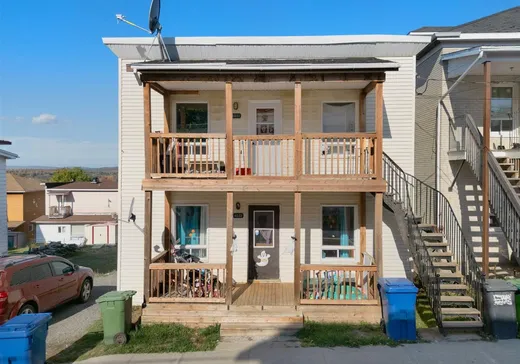Duplex à vendre - 4031-4033 Rue du Lac-Noir, Black-Lake, G6H 1T2