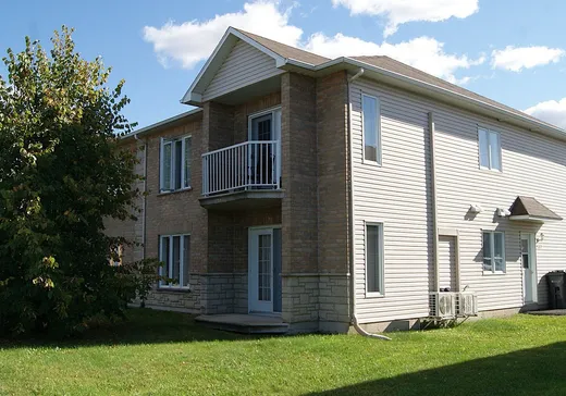 4-Plex for Sale - 2885-2891 Rue de la Commune, Drummondville, J2B 0M3