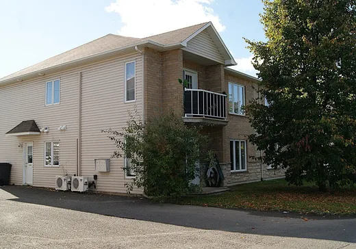 4-Plex for Sale - 2885-2891 Rue de la Commune, Drummondville, J2B 0M3