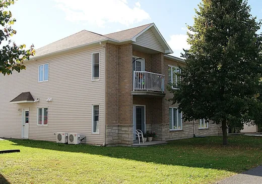 4-Plex for Sale - 2905-2911 Rue de la Commune, Drummondville, J2B 0M3