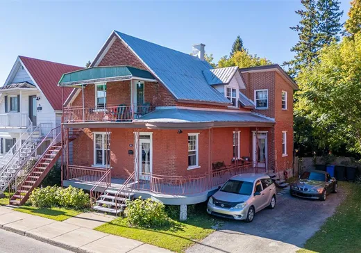 Duplex for sale - 66-68 Rue St-Joseph, Sainte-Thérèse, J7E1K7