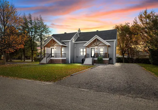 Duplex à vendre - 1A-1B Rue Pérusse, Saint-Flavien, G0S2M0