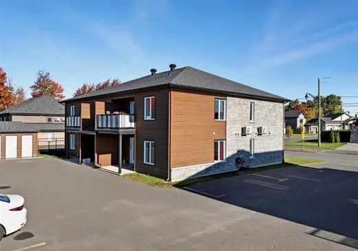 4-Plex for Sale - 2495-2501 Av. Camille-Dreyfus, Drummondville, J2B 0V7