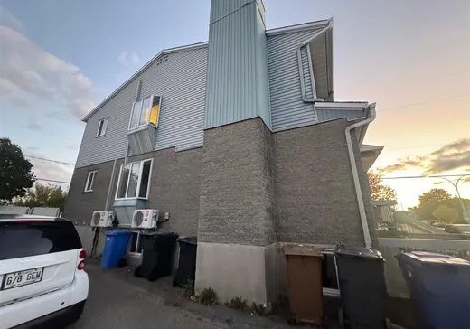 Triplex à vendre - 192-196 Boul. d'Annecy, Sainte-Thérèse, J7E 5H7
