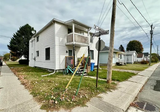 Duplex for sale - 111-113 Rue Durocher, Lachute, J8H2W1