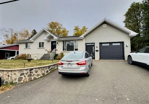 Duplex à vendre - 58 Rue des Érables, Rivière-du-Loup, G5R 1V1