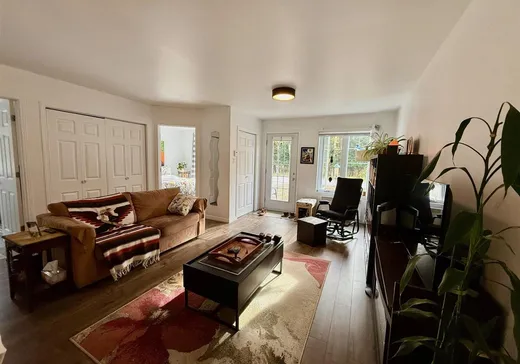 Triplex à vendre - 2265-2269 Rue St-Charles-Borromée, Nominingue, J0W 1R0