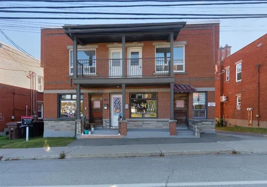 4-Plex à vendre - 1258-1262 Rue Belvédère S., Les Nations, J1H 4C7