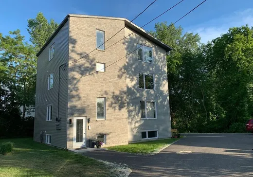 4-Plex à vendre - 215 3e Avenue, L'Île-Perrot, J7V4Y9