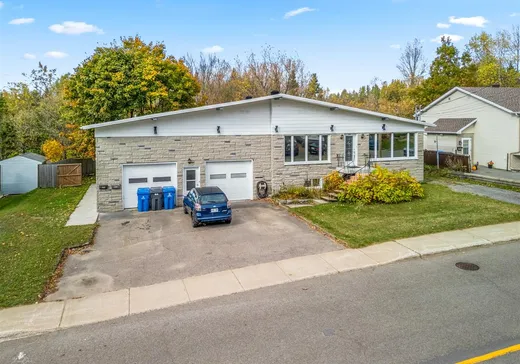 Duplex for sale - 1913-1915 Av. de la Rivière-Jaune, Lac-St-Charles, G2N1T1
