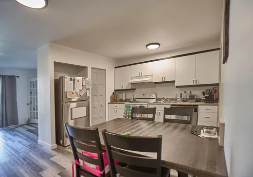 4-Plex à vendre - 90-96 Rue Martin, Cookshire-Eaton, J0B 1M0