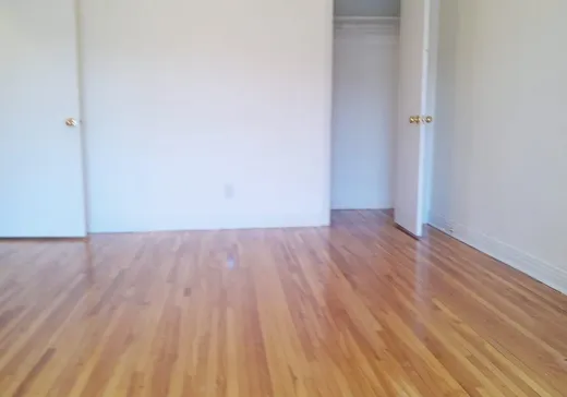 5-Plex à vendre - 665 Rue Woodland, Montréal (Verdun), H4H 1V7