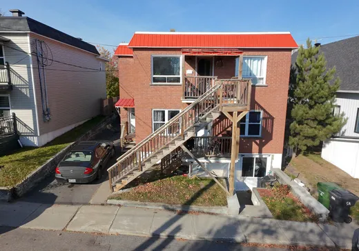Triplex for sale - 5-7 Rue Thibodeau, Sainte-Agathe-des-Monts, J8C2L8