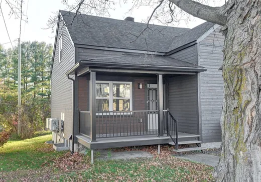 Duplex à vendre - 274-276 Rue St-Edmond, Coaticook, J1A1H8