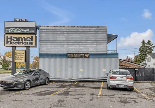 Triplex à vendre - 758 Boul. Wilfrid-Hamel, Ville de Québec, G1M 2R2
