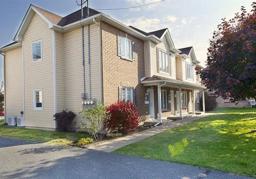 4-Plex à vendre - 4680 Route Marie-Victorin, Massueville, J3R1R3