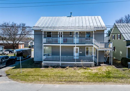 Triplex à vendre - 452-456 Rue de l'Église, Charette, G0X 1E0