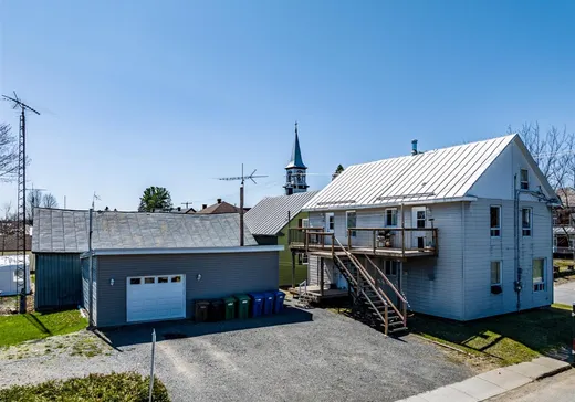 Triplex à vendre - 452-456 Rue de l'Église, Charette, G0X 1E0