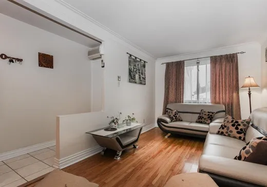 Triplex for Sale - 9185-9187 Rue D'Iberville, Montreal (North), H1Z 2R3