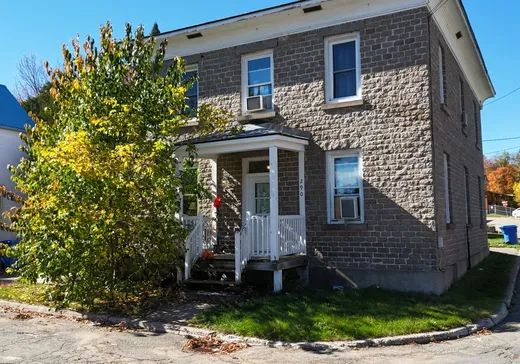 Duplex for sale - 290-292 Rue St-Louis, Brownsburg-Chatham, J8G2W9