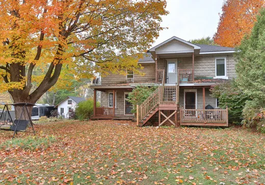 Triplex for Sale - 573-577 Ch. Bord-de-l'eau S., Saint-Georges-de-Clarenceville, J0J 1B0