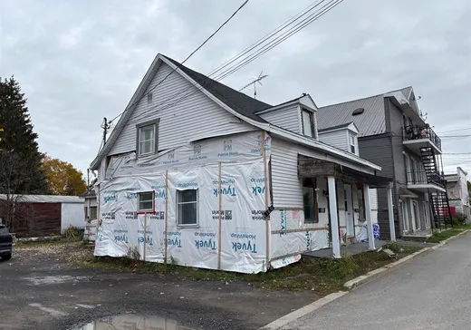 Triplex for Sale - 180-186 Rue D'Iberville, Berthierville, J0K 1A0