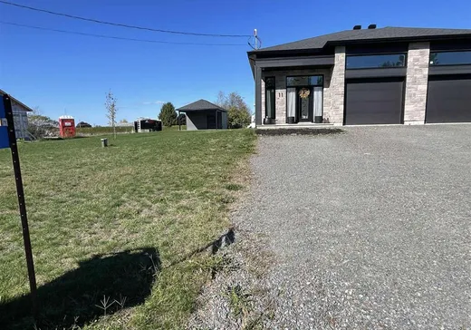 Duplex for Sale - 11-13 Rue Touchette, Granby, J0E 2C0