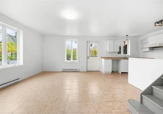 Duplex à vendre - 11457-11459 Av. Royale, Beaupré, G0A 1E0