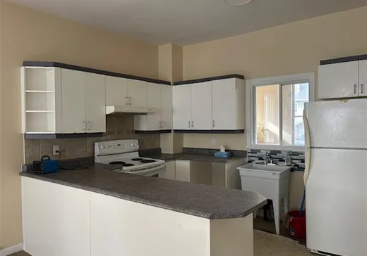 Triplex for Sale - 1533-1537 Av. Champlain, Shawinigan, G9N 2K8