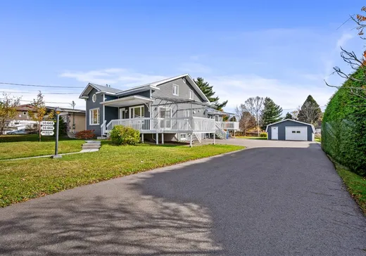 Duplex for Sale - 10662-10664 Av. Royale, Sainte-Anne-de-Beaupré, G0A 3C0