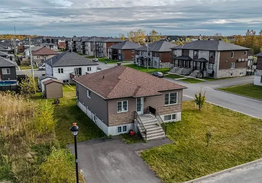 Duplex for Sale - 2100-2102 Rue Offenbach, Drummondville, J2B 4A1