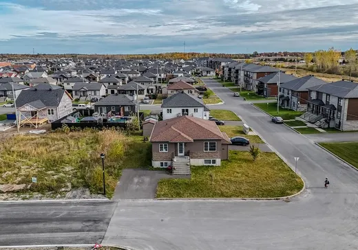 Duplex for Sale - 2100-2102 Rue Offenbach, Drummondville, J2B 4A1