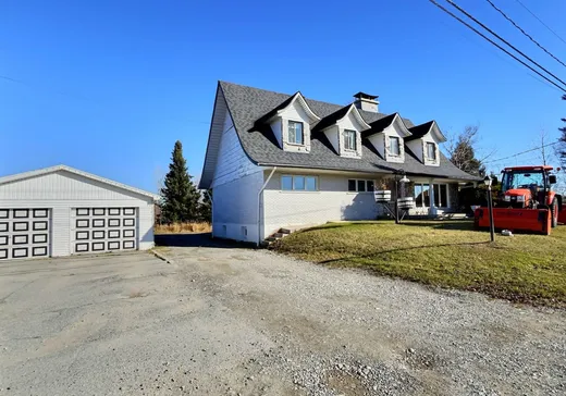 Triplex for sale - 230-234 Route 397 S., Barraute, J0Y1A0