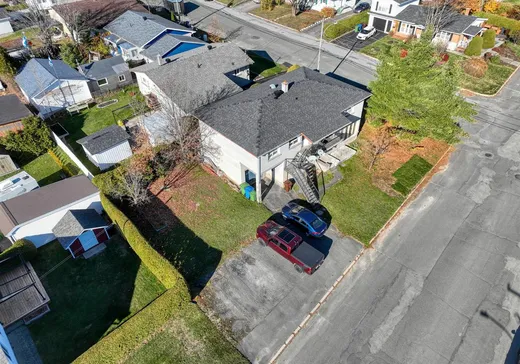 Triplex for Sale - 81-85 Rue Jalbert E., Thetford-Mines, G6G 1P5