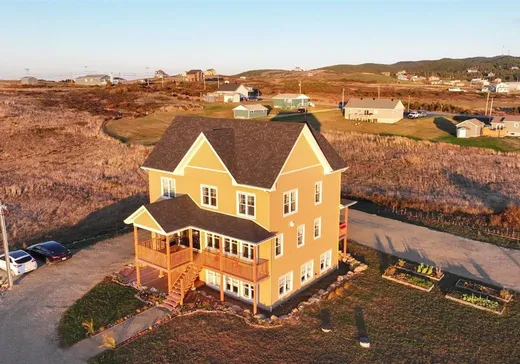 Duplex à vendre - 30 Ch. Joseph-Leblanc, L'Étang-du-nord Îles-de-la-Madeleine, G4T 3W6