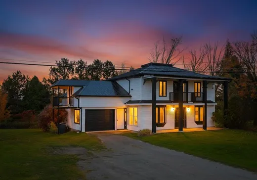 Duplex à vendre - 1068Z-1070Z Ch. du Village, Coaticook, J1A 2S5