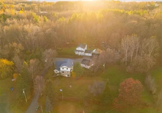 Duplex à vendre - 7Z Rue Goyette, St-Francois-Xavier-de-Brompton, J0B 2V0