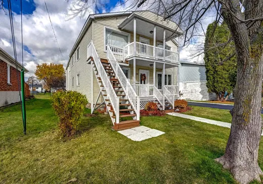 Triplex for Sale - 120-124 Rue Amireault, L'Épiphanie, J5X 2T1