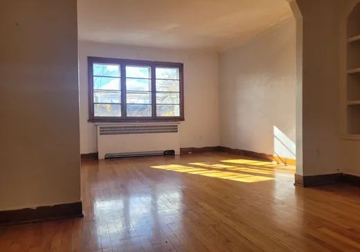 Triplex for Sale - 5659-5663 Av. McLynn, Notre-Dame-de-Grâce (Montreal Island), H3X 2P9